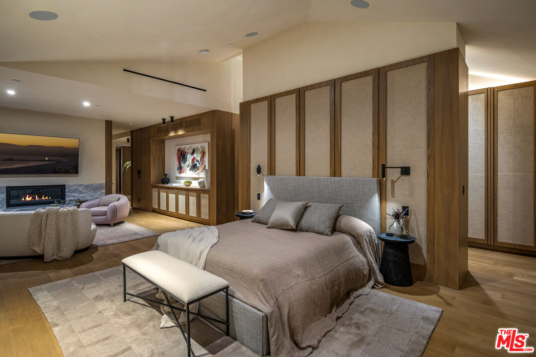 MLS #25614153 image #16