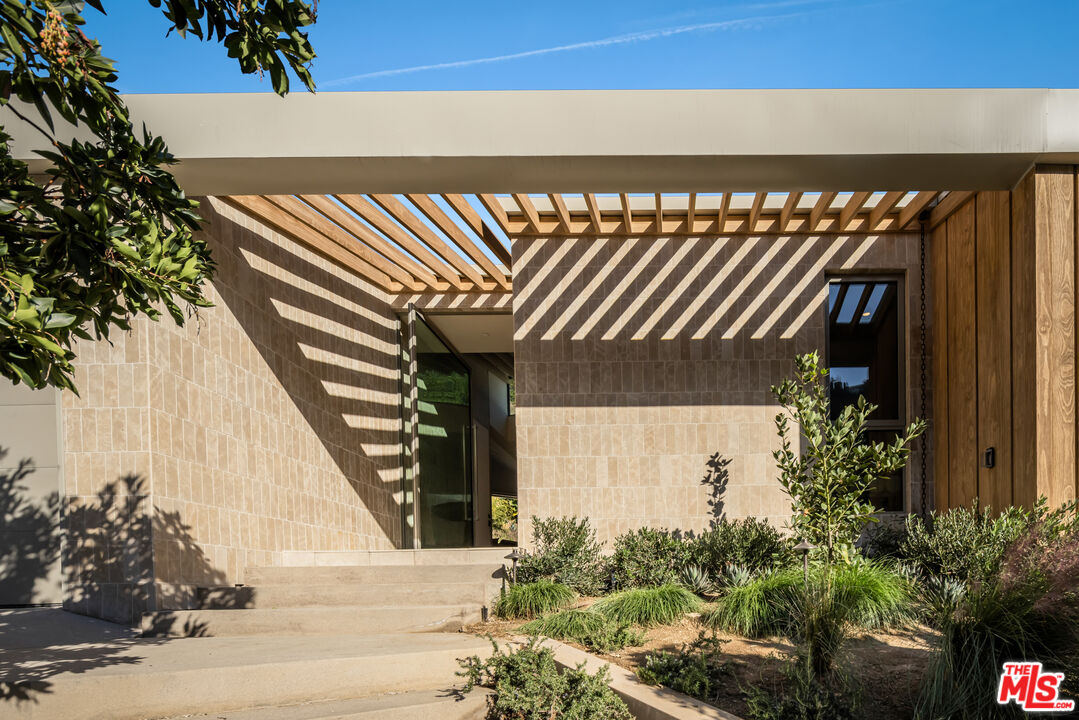 MLS #25614153 image #1