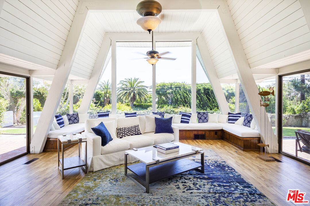 MLS #25614175 image #2