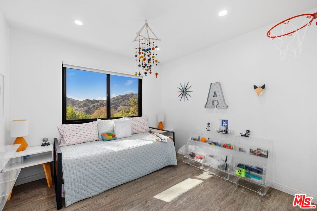 MLS #25614189 image #12