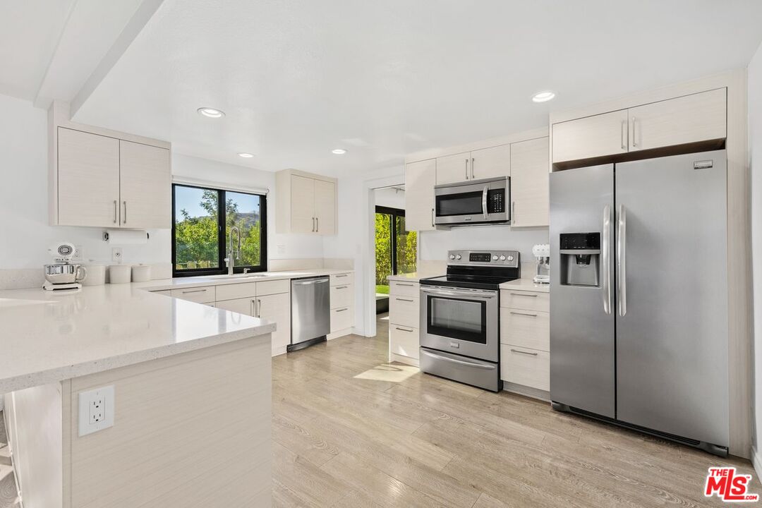 MLS #25614189 image #3