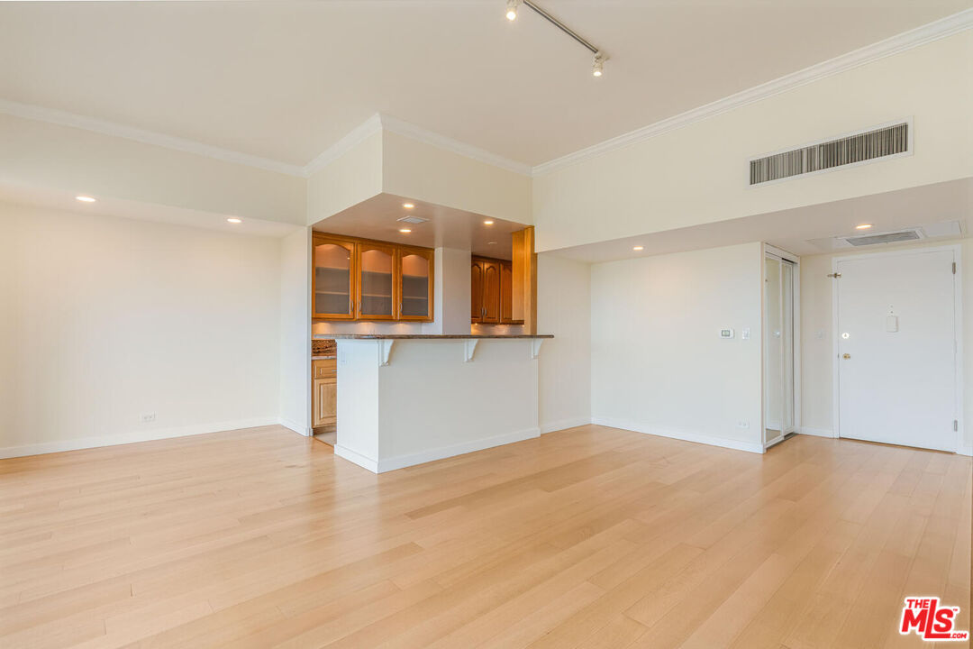 MLS #25614289 image #8