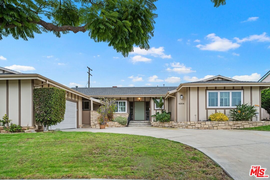 MLS #25614327 image #2