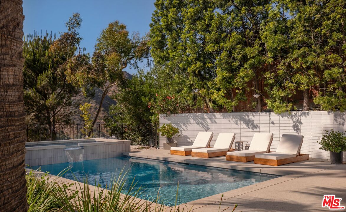 MLS #25614349 image #16