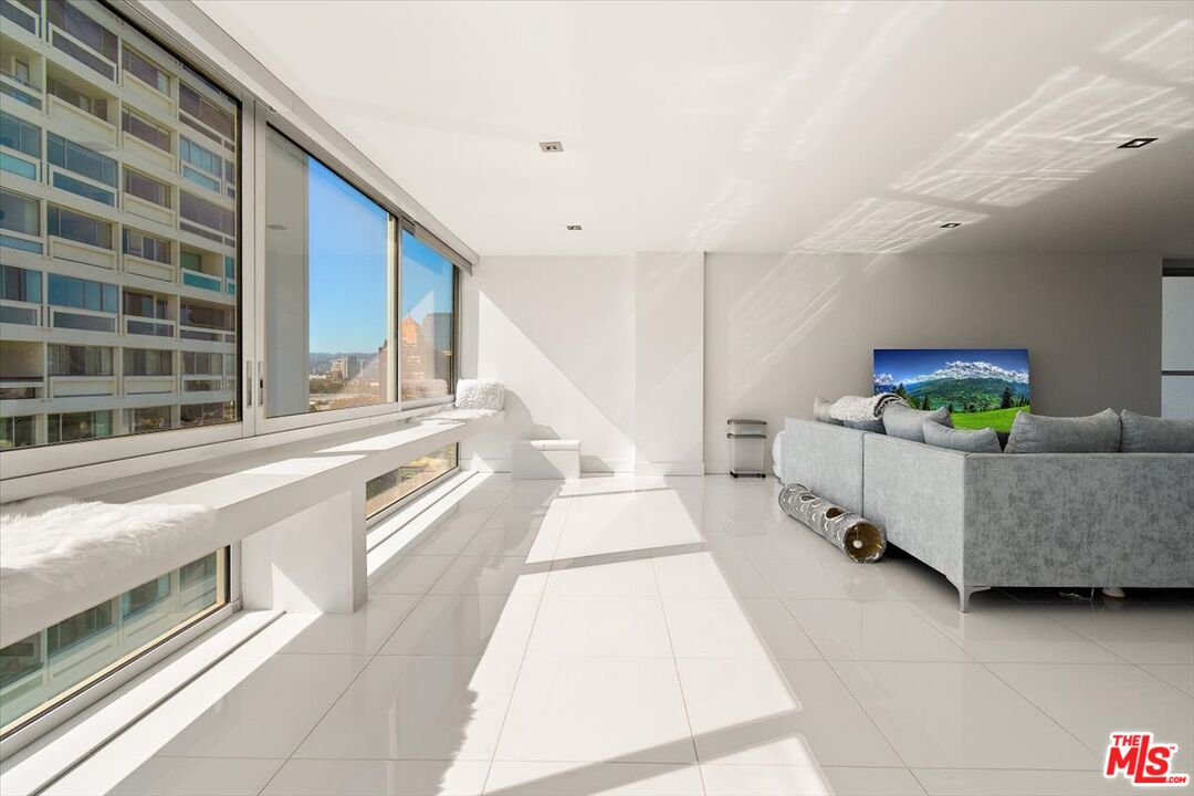 MLS #25614357 image #41