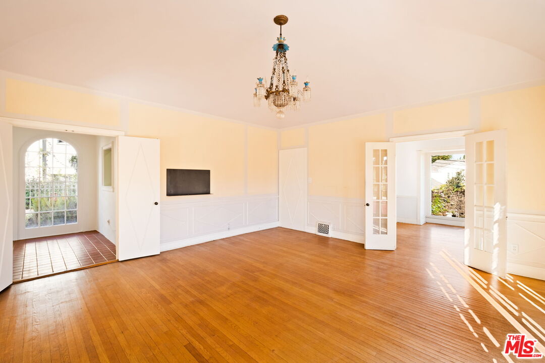 MLS #25614409 image #11