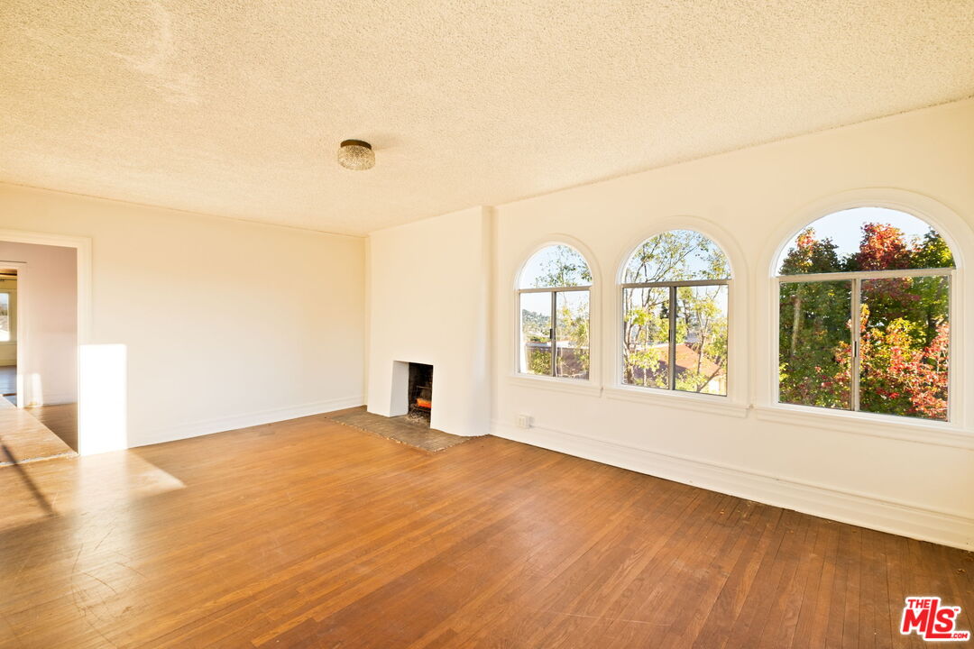 MLS #25614409 image #18