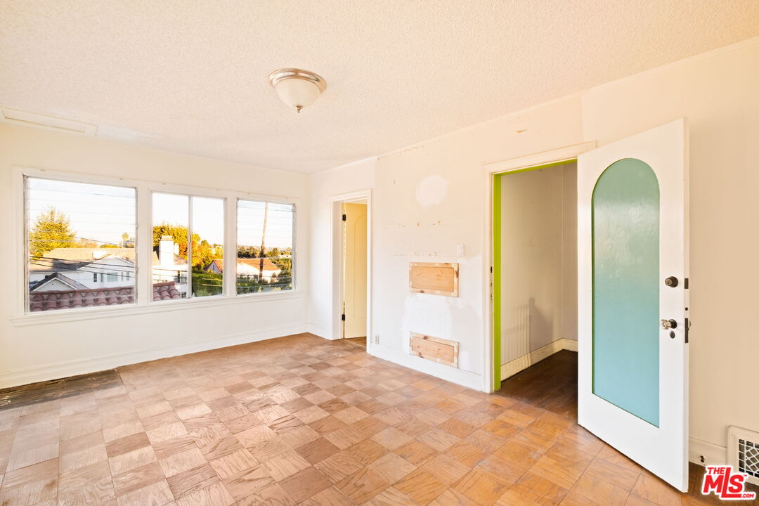 MLS #25614409 image #23