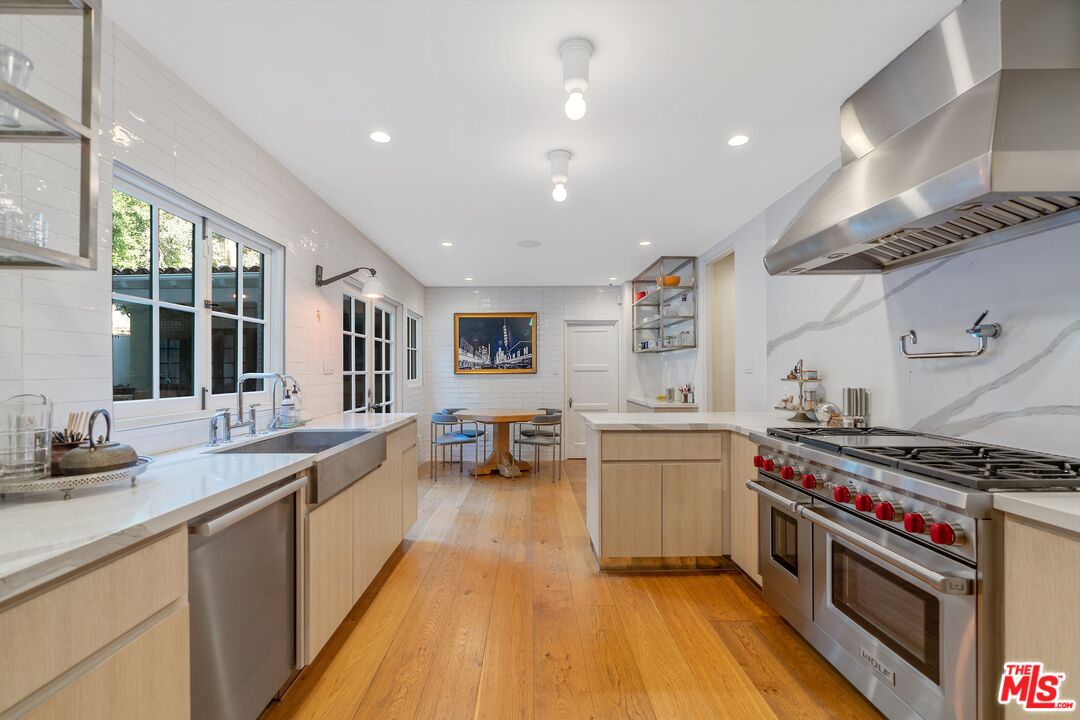 MLS #25614441 image #13