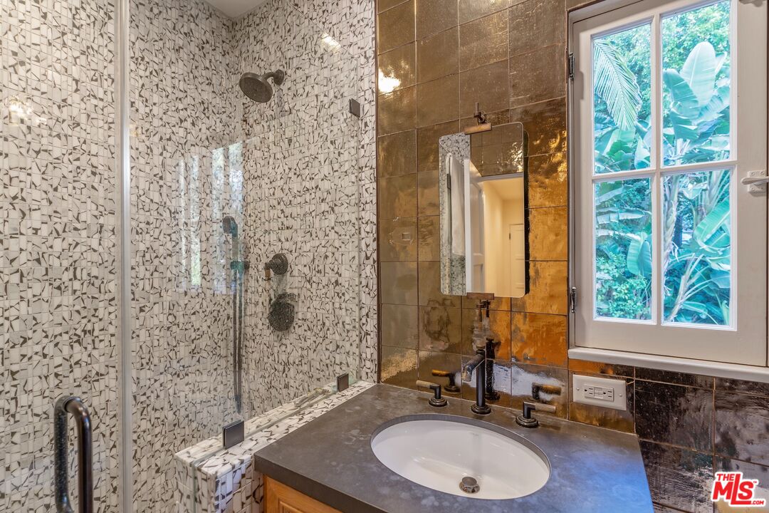 MLS #25614441 image #31