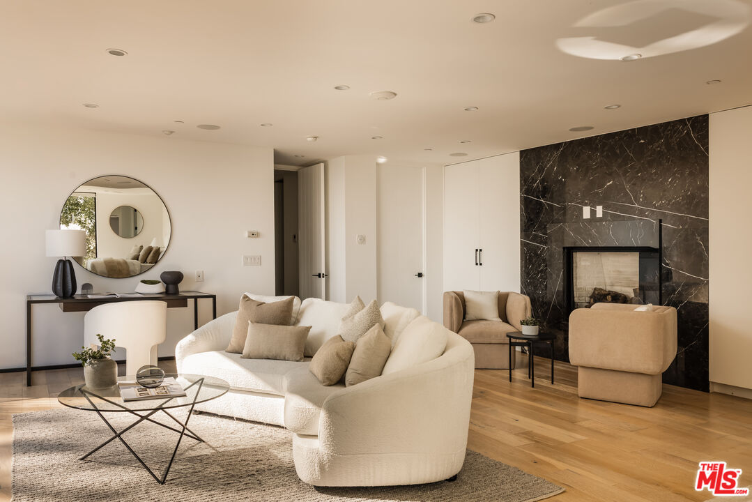 MLS #25614487 image #14