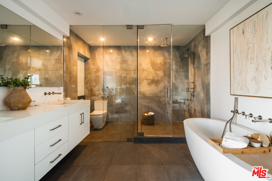 MLS #25614487 image #17