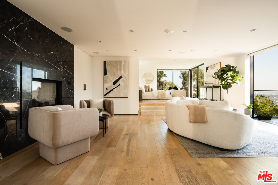 MLS #25614487 image #22