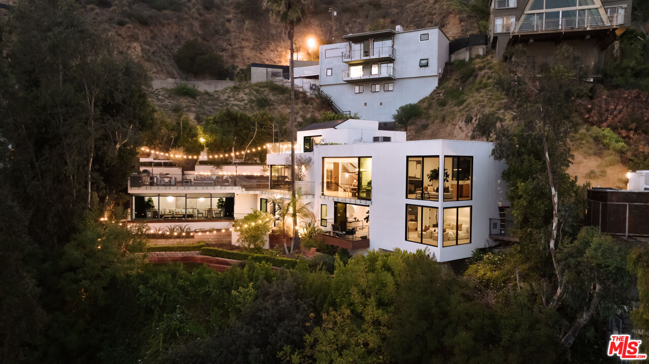 MLS #25614487 image #2