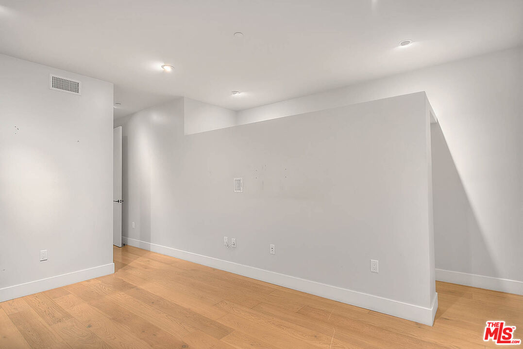 MLS #25614585 image #19