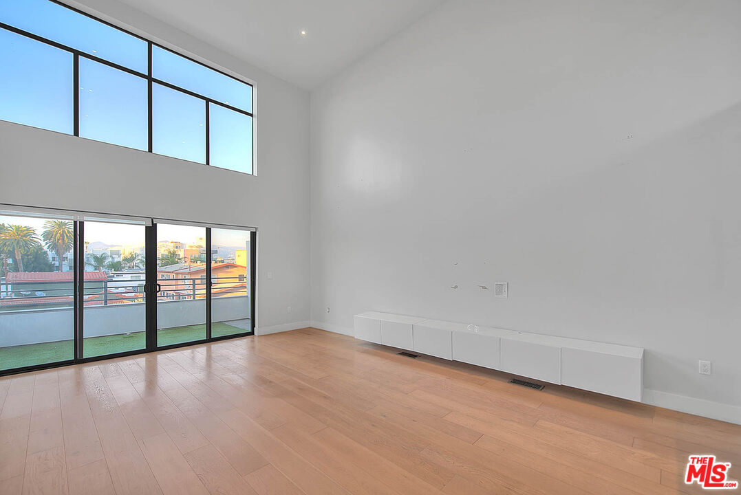 MLS #25614585 image #2