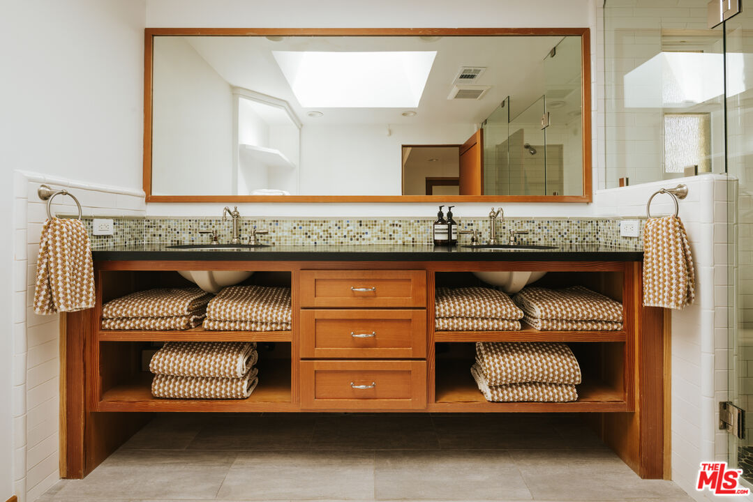 MLS #25614695 image #10