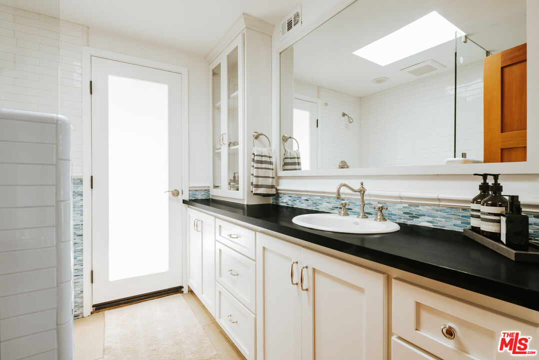 MLS #25614695 image #11