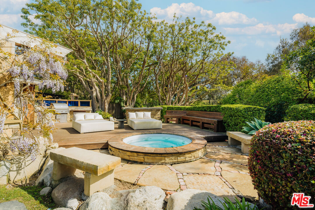 MLS #25614695 image #15