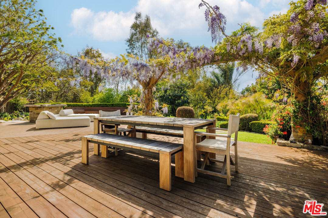 MLS #25614695 image #1