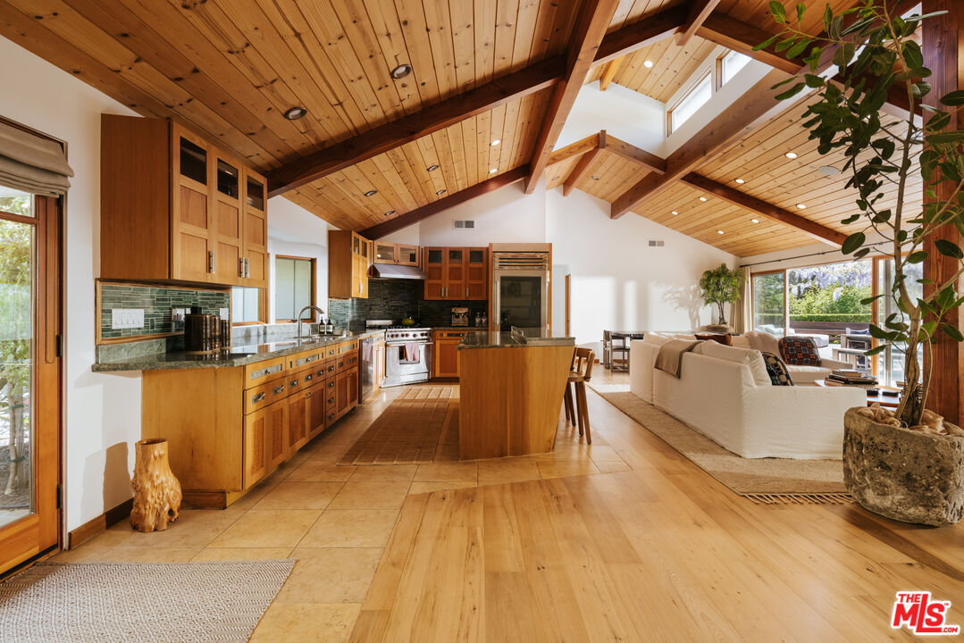 MLS #25614695 image #4