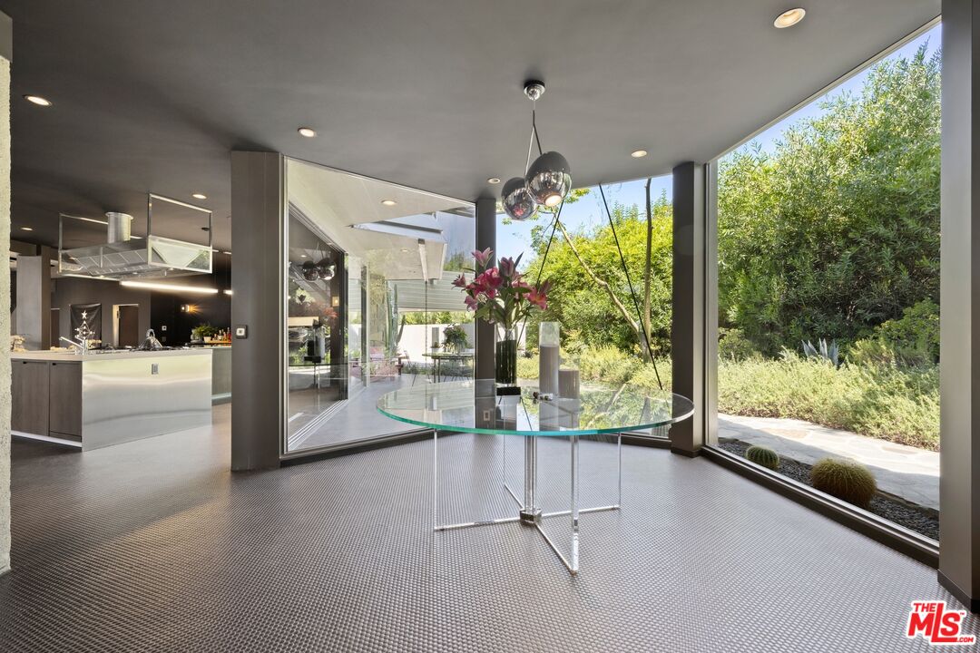 MLS #25614903 image #13