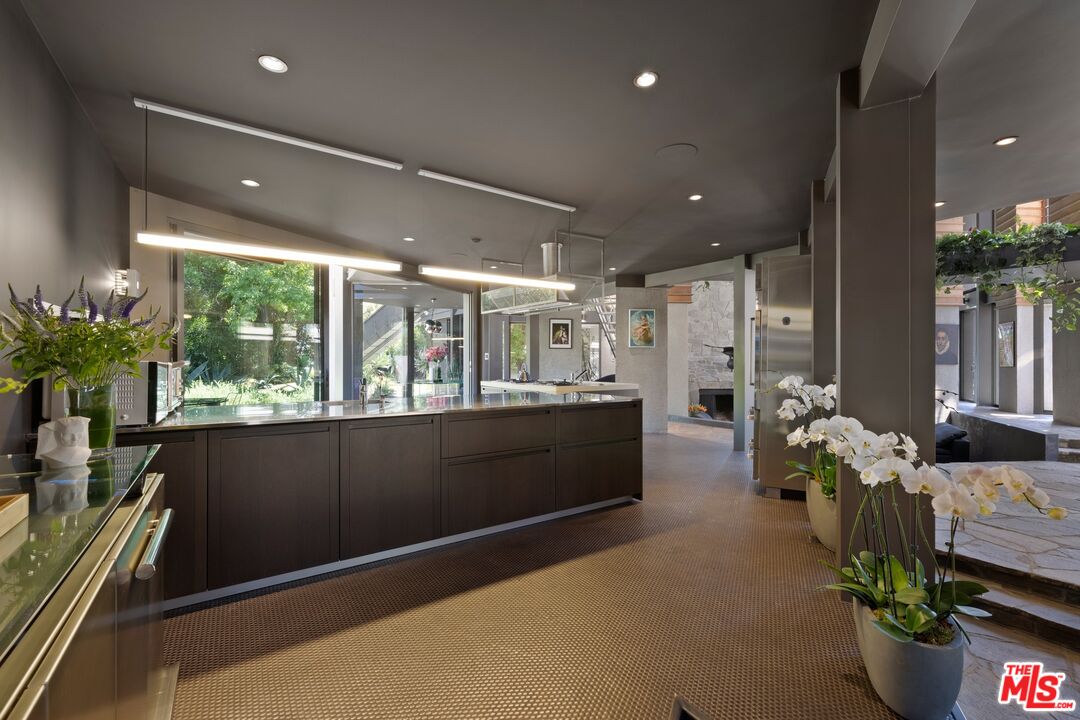 MLS #25614903 image #16