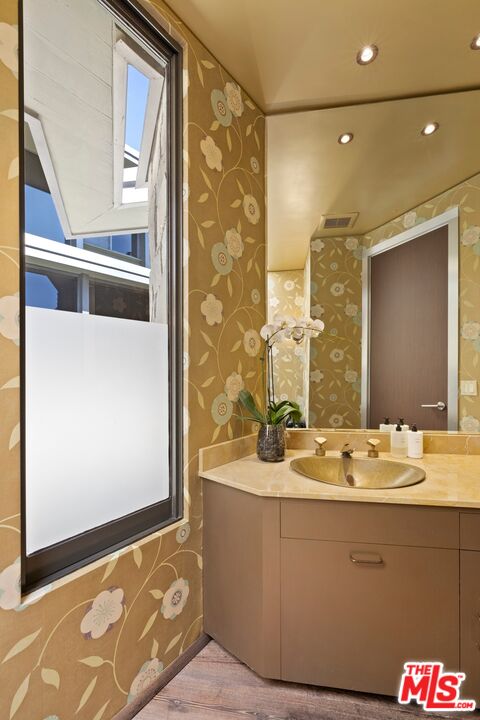 MLS #25614903 image #17