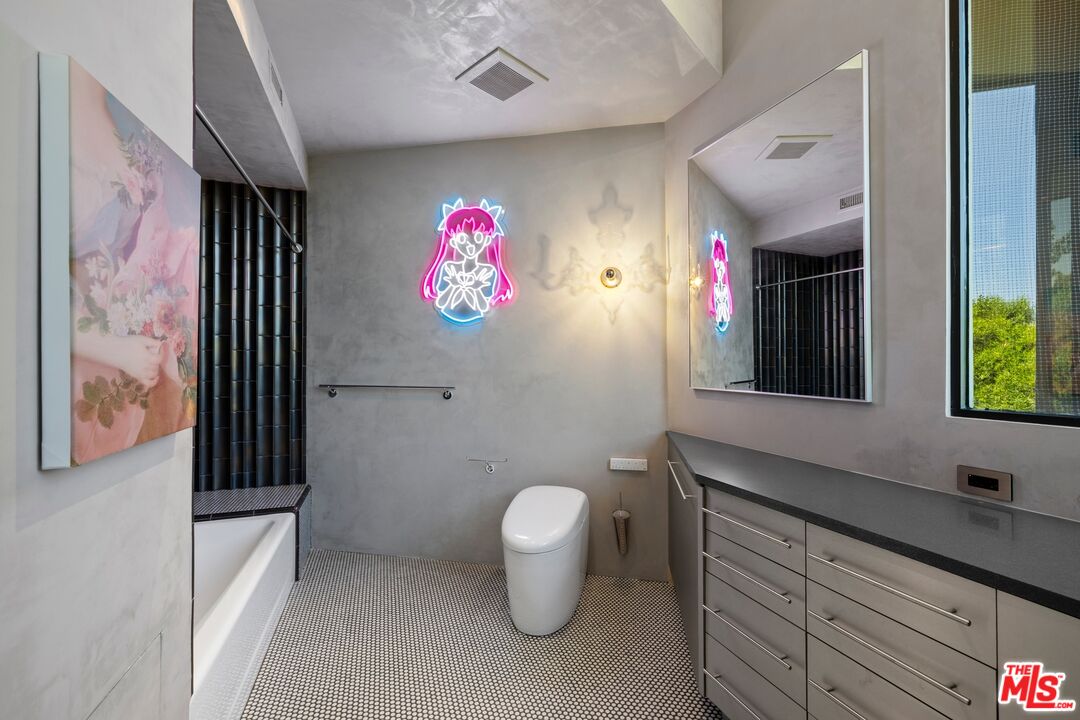 MLS #25614903 image #21