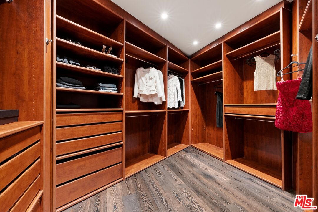 MLS #25614903 image #26