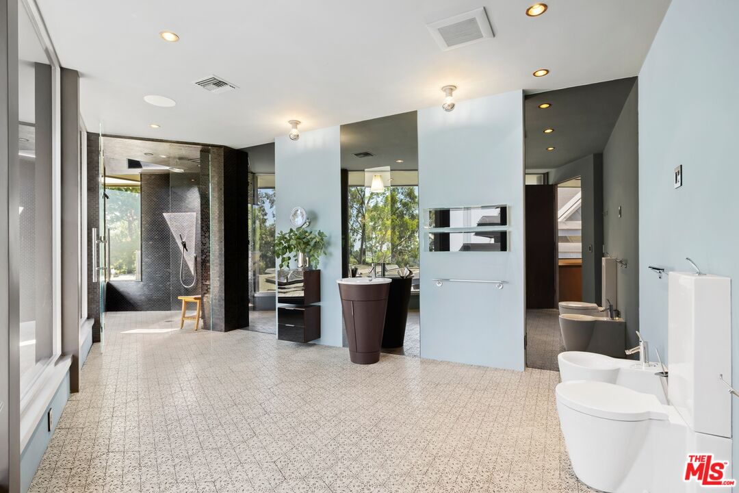 MLS #25614903 image #27