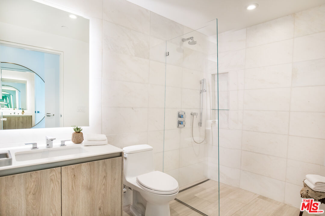 MLS #25614937 image #16