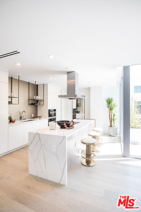 MLS #25614937 image #1