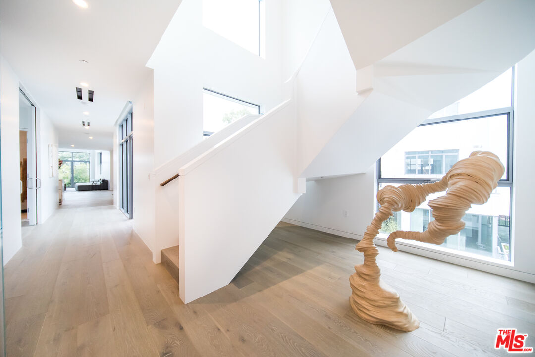 MLS #25614939 image #9