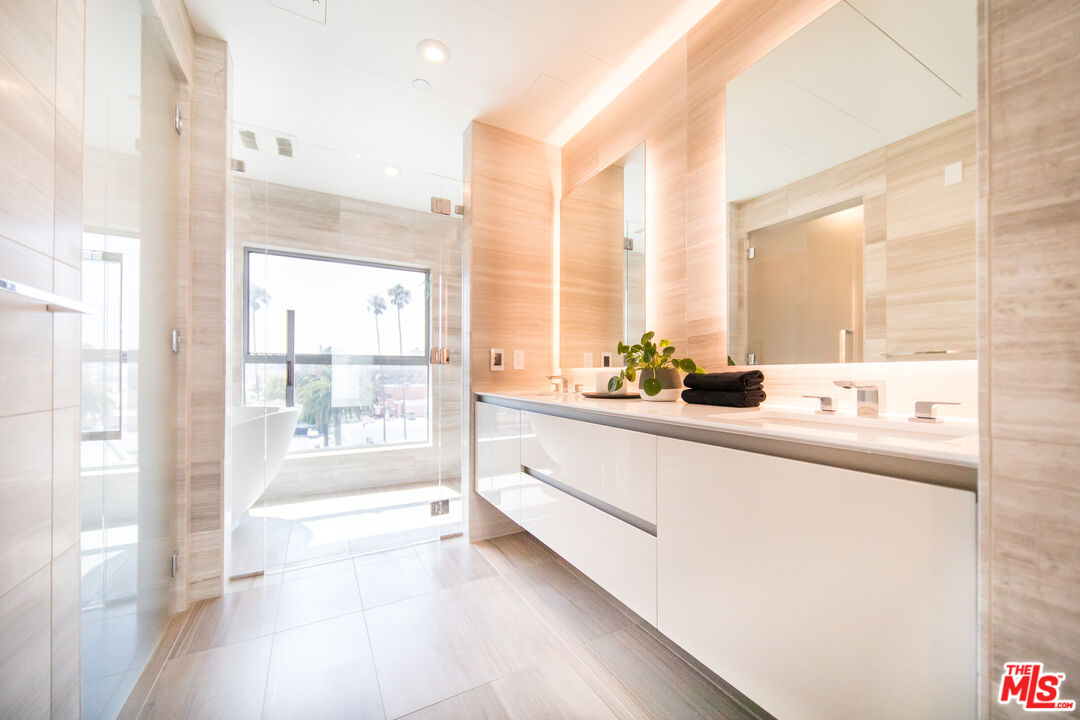 MLS #25614939 image #13