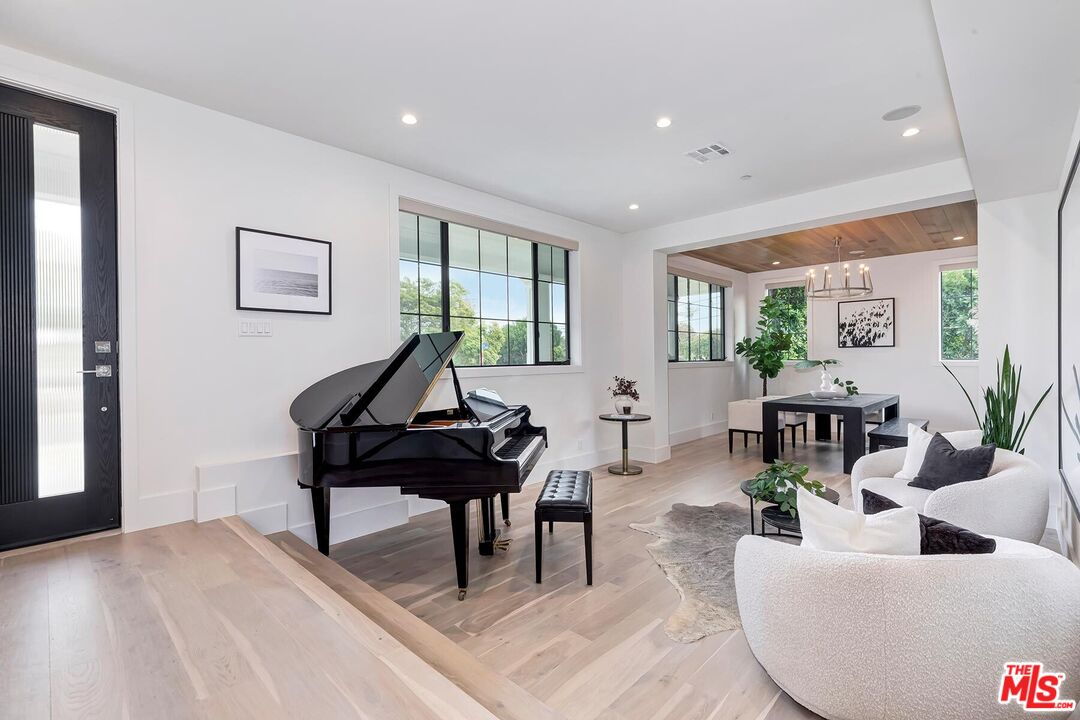 MLS #25614987 image #15