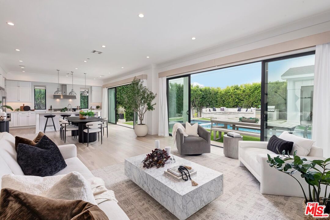 MLS #25614987 image #1