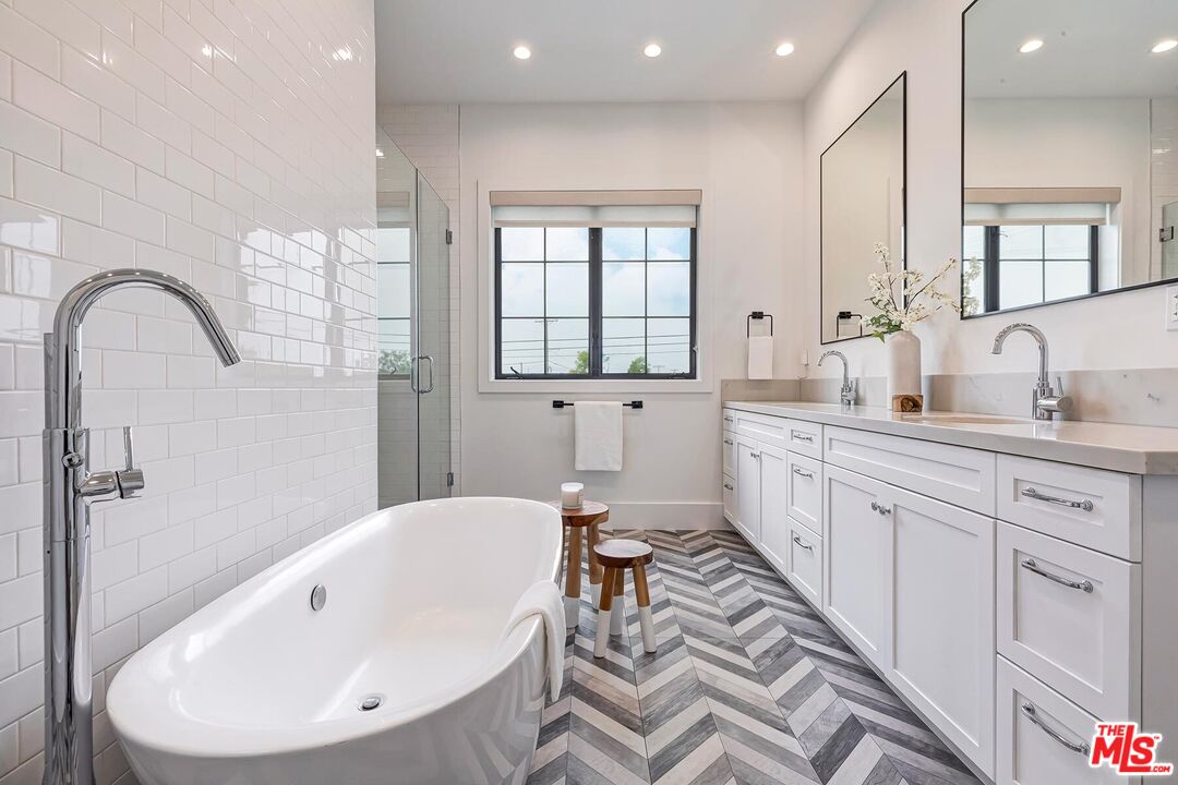 MLS #25614987 image #26