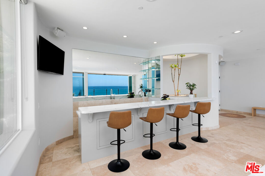 MLS #25615043 image #6