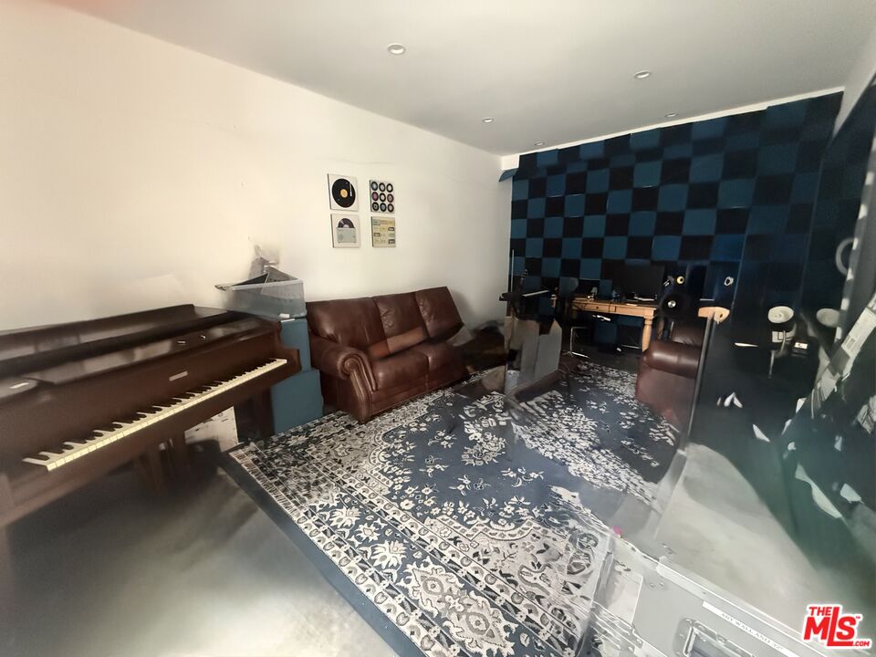 MLS #25615113 image #20