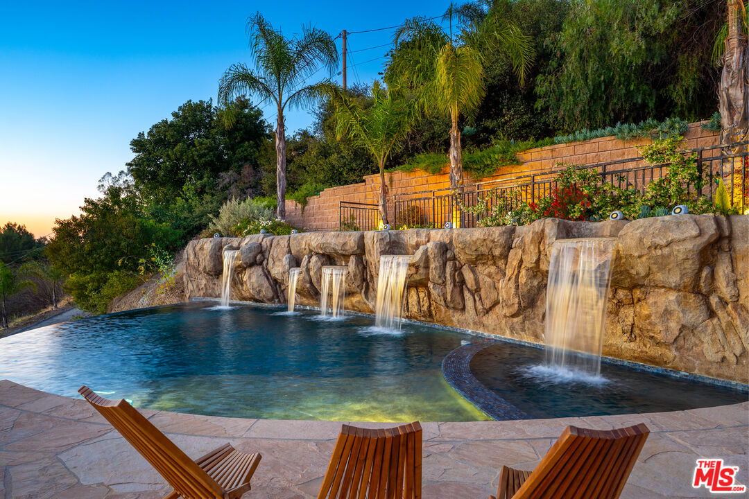 MLS #25615273 image #19