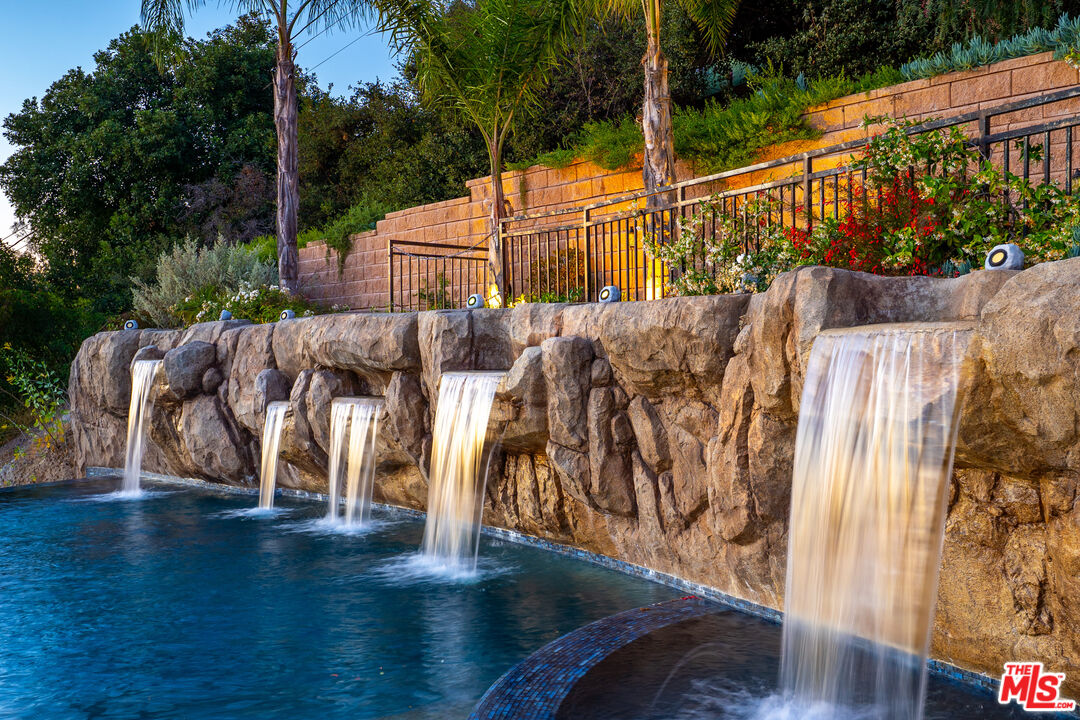 MLS #25615273 image #20