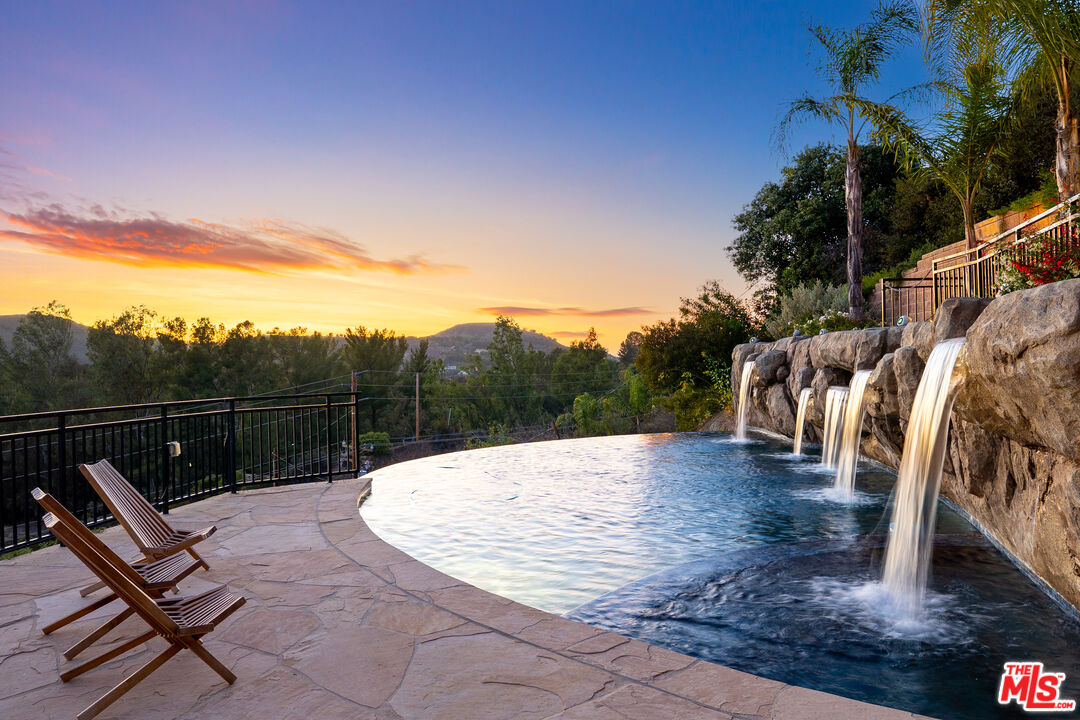 MLS #25615273 image #0