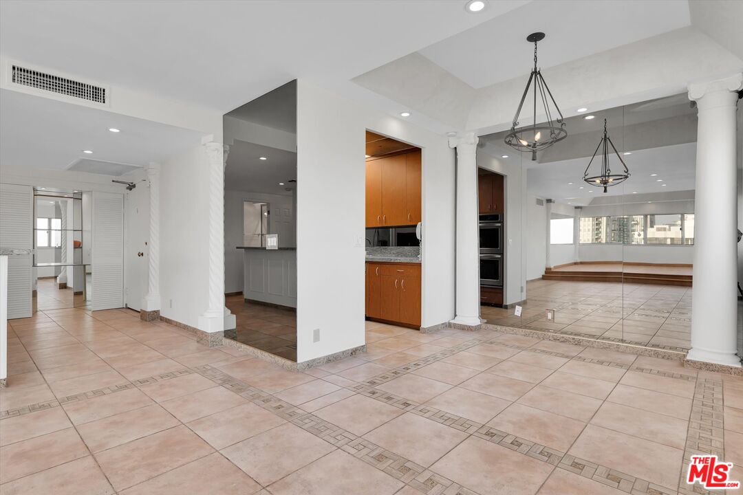 MLS #25615275 image #10