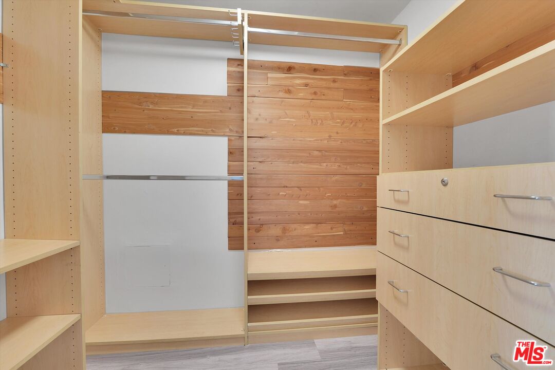 MLS #25615275 image #17