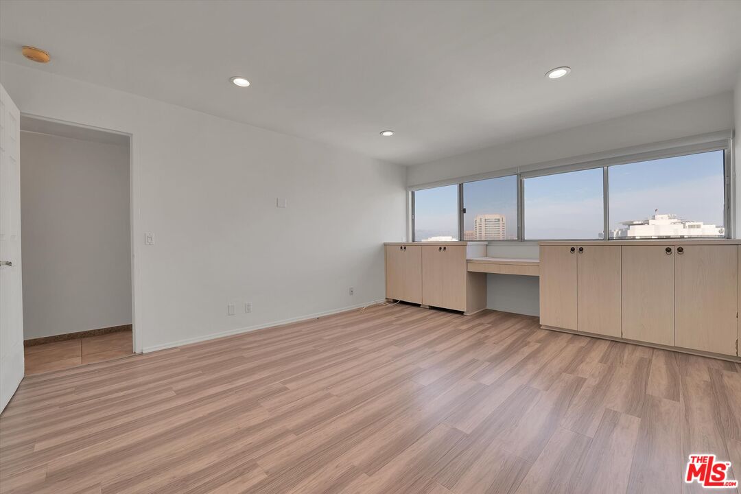 MLS #25615275 image #19