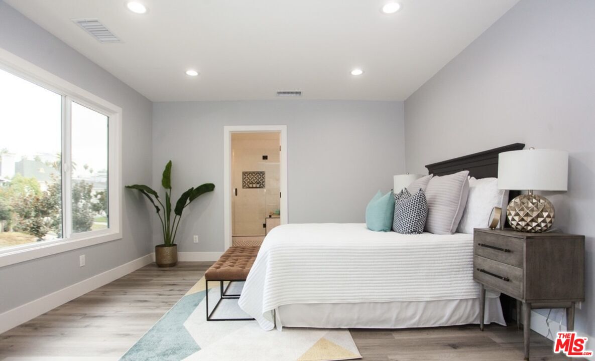 MLS #25615319 image #17