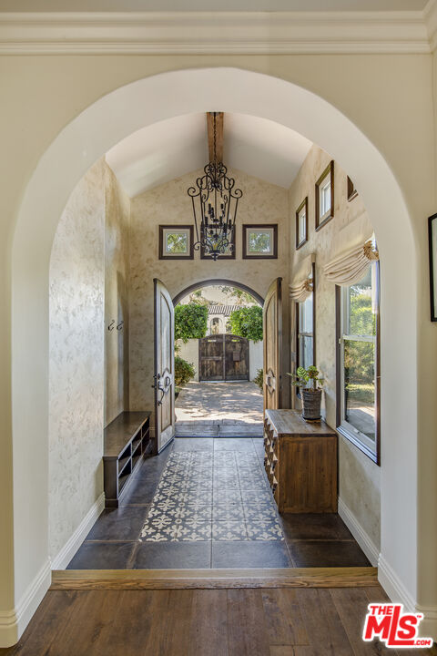 MLS #25615329 image #3