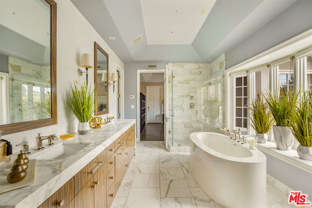 MLS #25615389 image #17