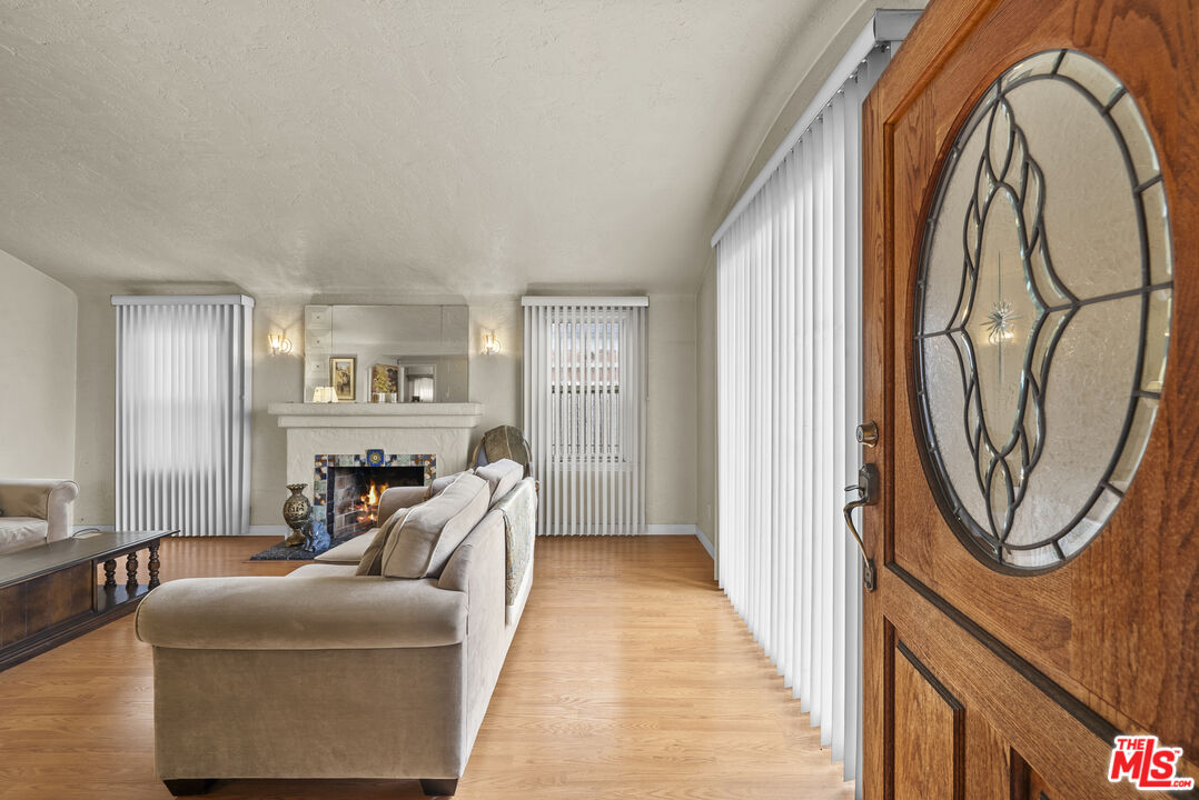 MLS #25615427 image #3